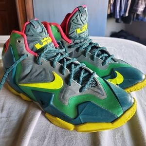 Nike Lebron 11